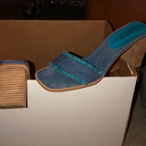 Bebe sandals